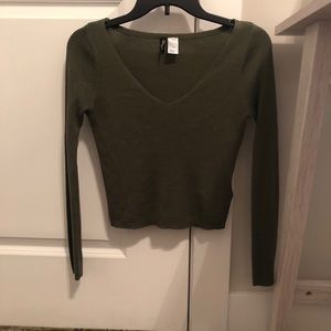 Dark green long sleeve crop top